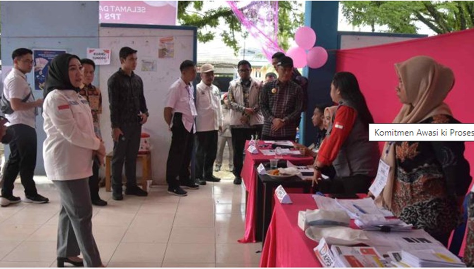 Dr. Hj. St. Suraidah Suhardi bersama Forkopimda pantau Pemilu berkomitmen awasi proses Demokrasi Dr. Hj. St. Suraidah Suhardi bersama Forkopimda pantau Pemilu berkomitmen awasi proses Demokrasi