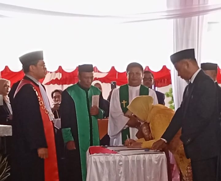 Pengambilan Sumpah Anggota DPRD Kabupaten Mamuju Tengah 2024-2029