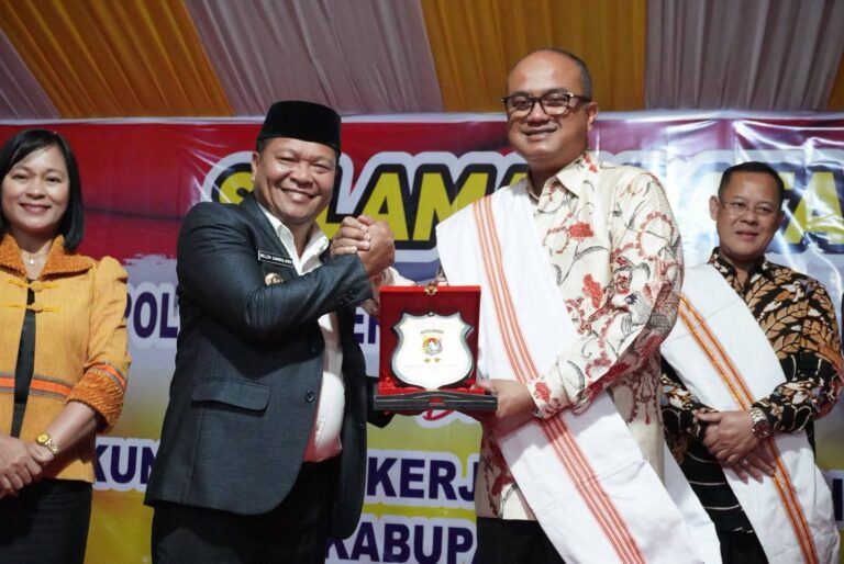Bupati Mamasa Terima Kunjungan Kerja Kapolda Sulawesi Barat, Bahas Keamanan hingga Pembangunan Polsek Pana