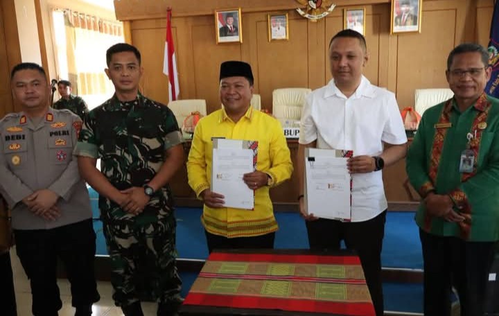 Pemkab Mamasa dan Kejari Teken Kerja Sama Pengawasan Koperasi Merah Putih Pemkab Mamasa dan Kejari Teken Kerja Sama Pengawasan Koperasi Merah Putih