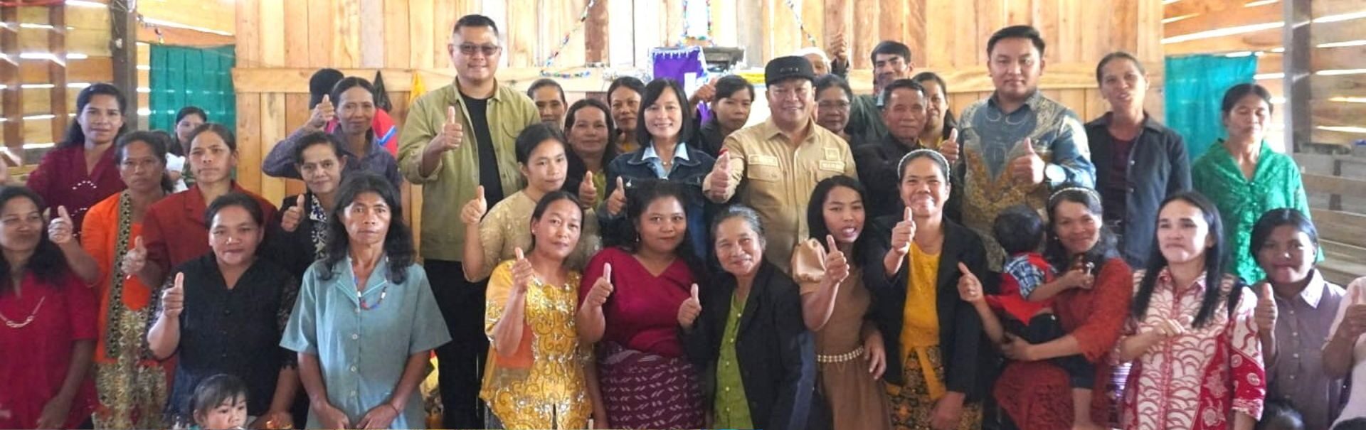 Bupati Welem Gelar Bakti Sosial dan Pengobatan Gratis di Talambai