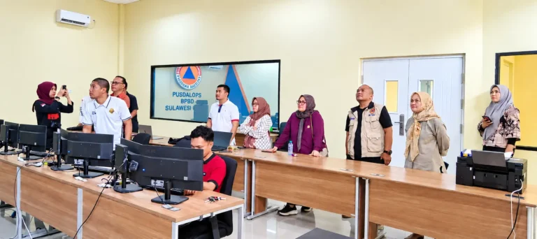 DPRD Mamuju Tengah Cek Kesiapsiagaan Bencana di Pusdalops Sulbar DPRD Mamuju Tengah Cek Kesiapsiagaan Bencana di Pusdalops Sulbar